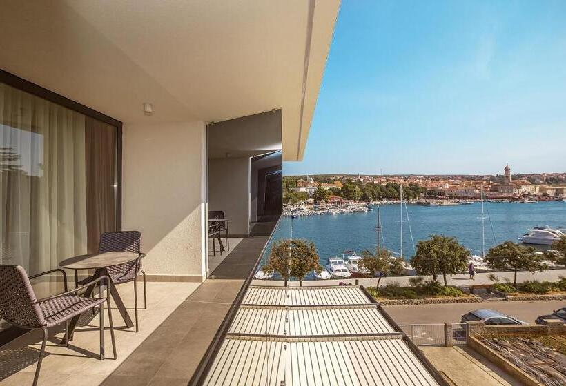 בית מלון כפרי Maritime