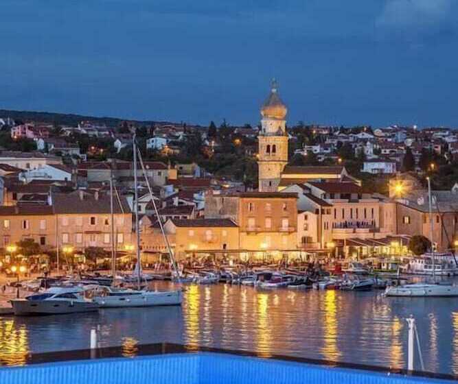 בית מלון כפרי Maritime