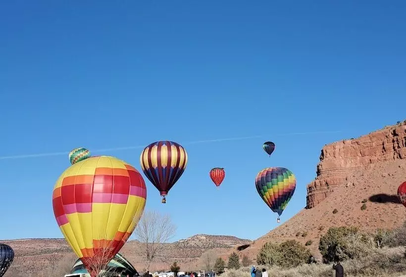 Motelli Kanab Suites