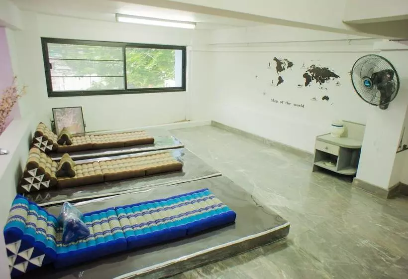 پانسیون Baan1668 Hometel Near Chinatown One Bangkok