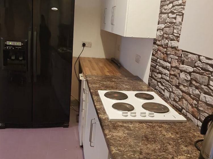 膳宿费 Brad Properties