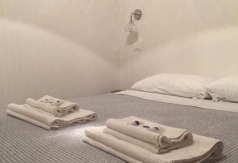 بنسيون Camere Nicolina 2