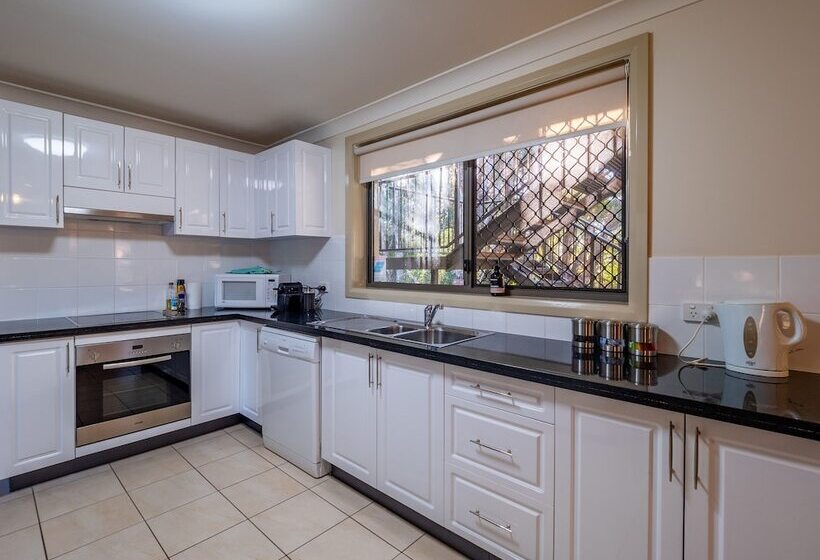 The Waves Port Macquarie