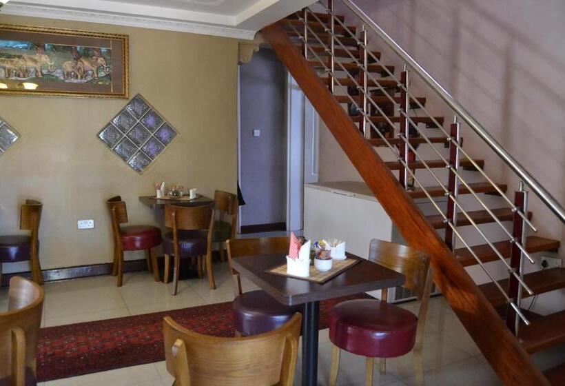 Triple Palms Bed And Breakfast