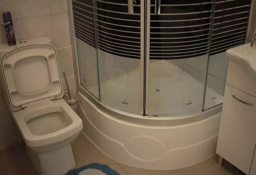 Triple Palms Bed And Breakfast