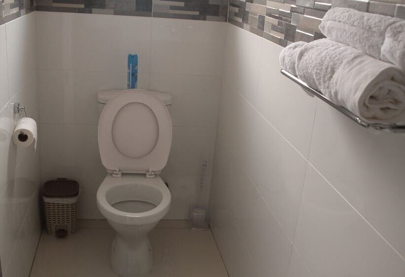 Triple Palms Bed And Breakfast