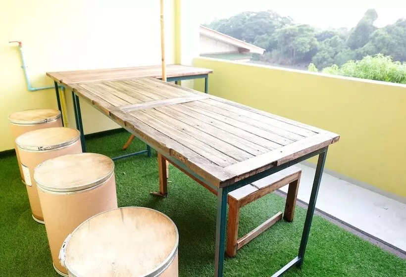 هاستل Krodyle Mindfulness House