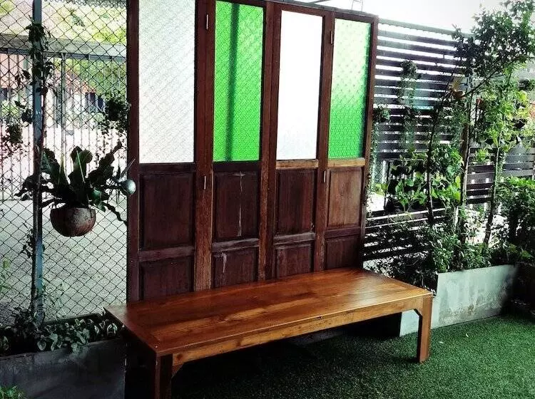 هاستل Krodyle Mindfulness House