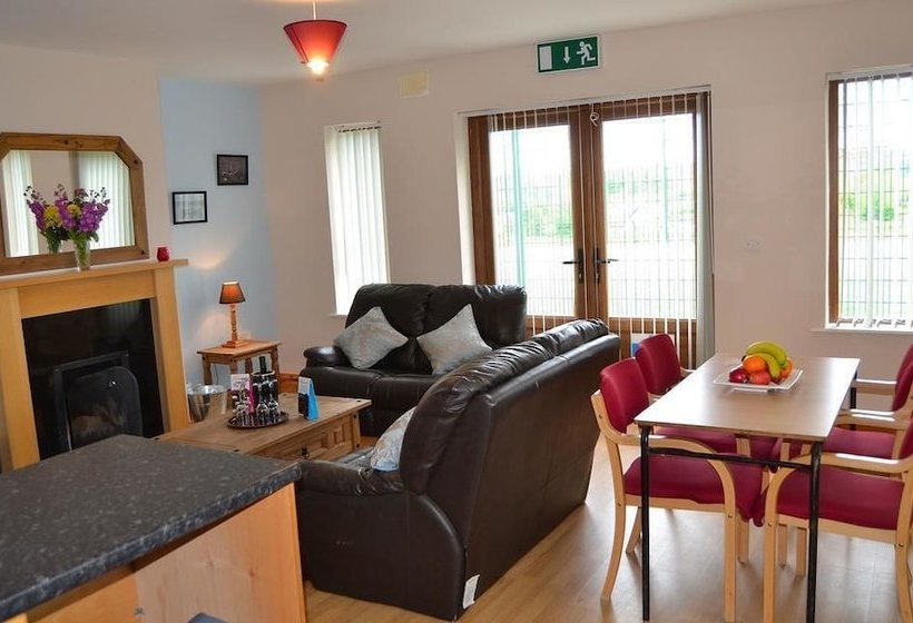 旅馆 The Breesy Centre