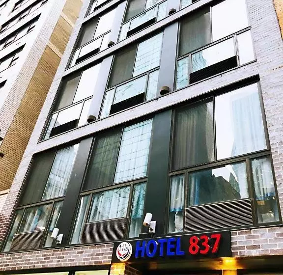 هتل 837