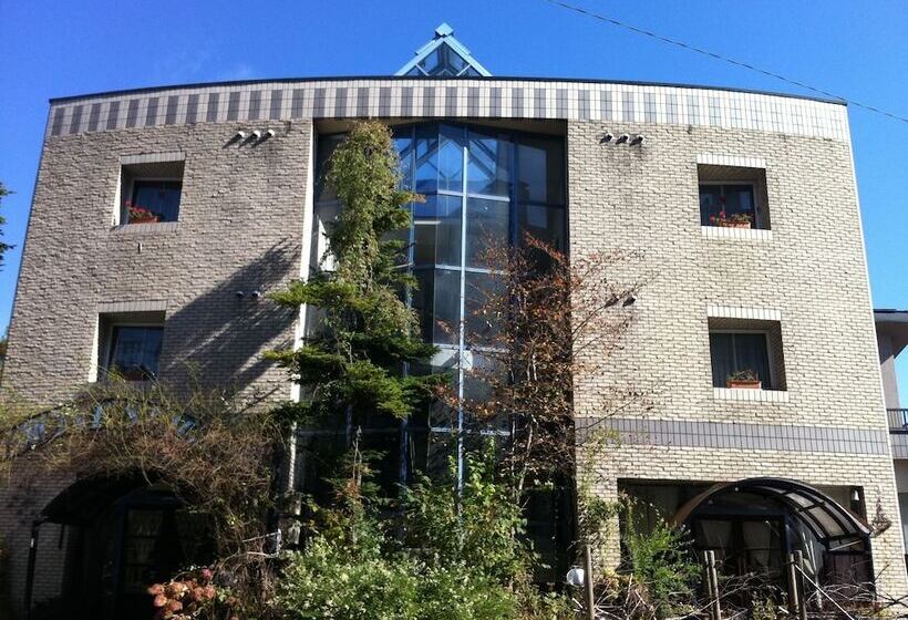 Resort Hotel Front Stage