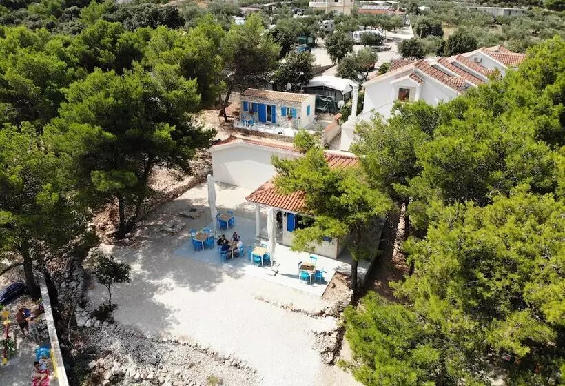 Hotelli Levantara Kamp