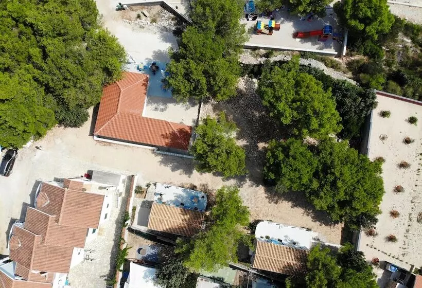 Hotelli Levantara Kamp