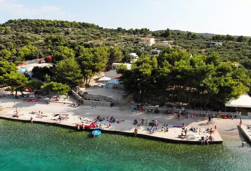 Hotelli Levantara Kamp