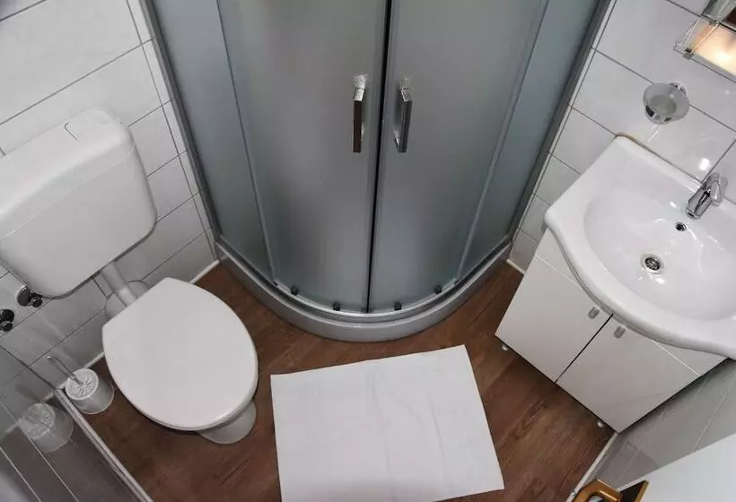 Hotelli Levantara Kamp