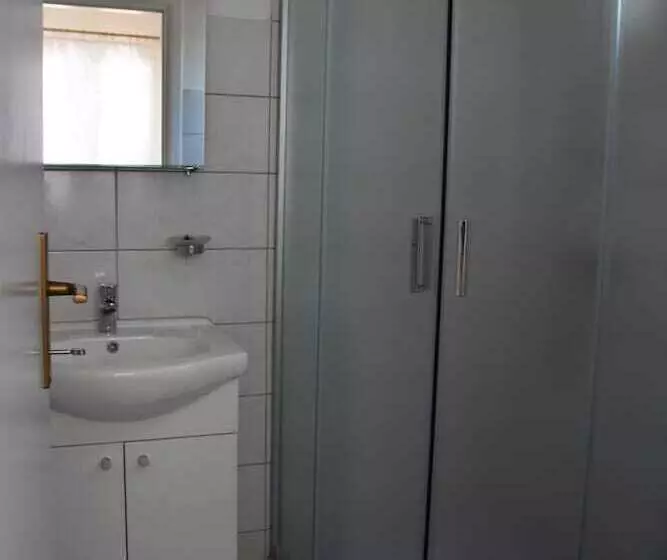 Hotelli Levantara Kamp