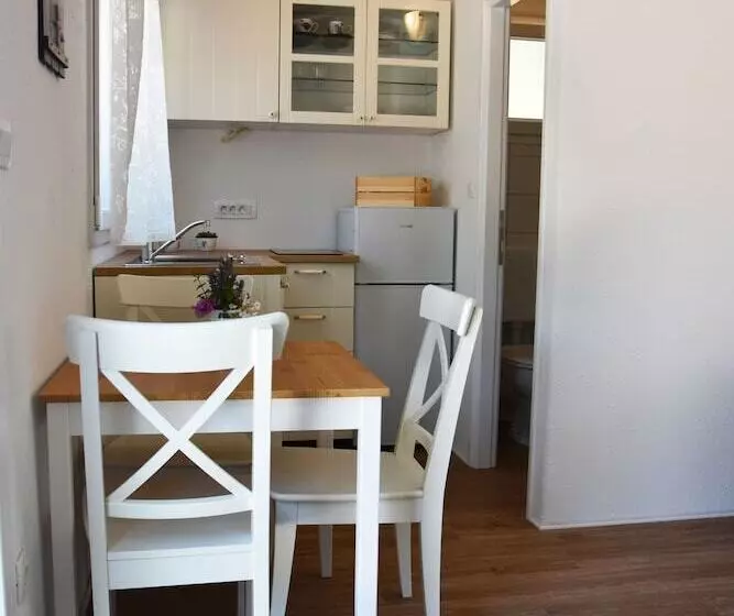 Hotelli Levantara Kamp