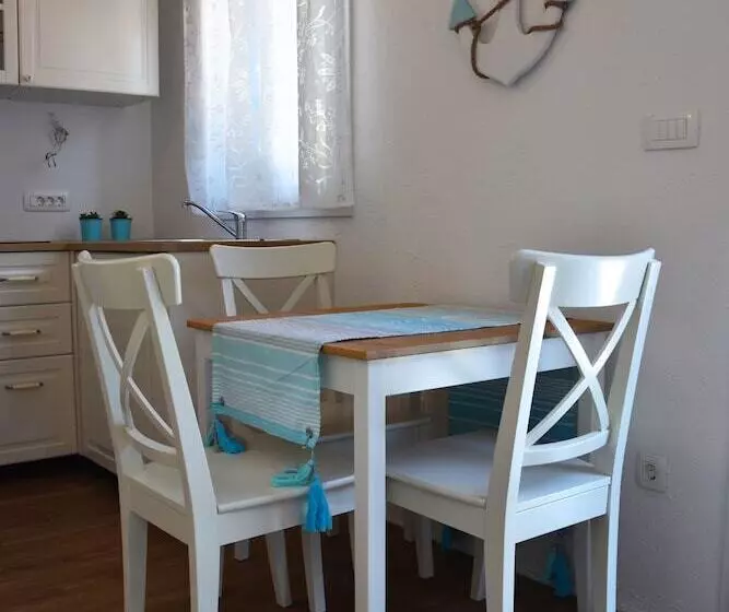 Hotelli Levantara Kamp