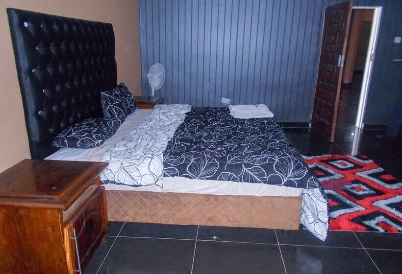 هتل Libala South Executive Lodge