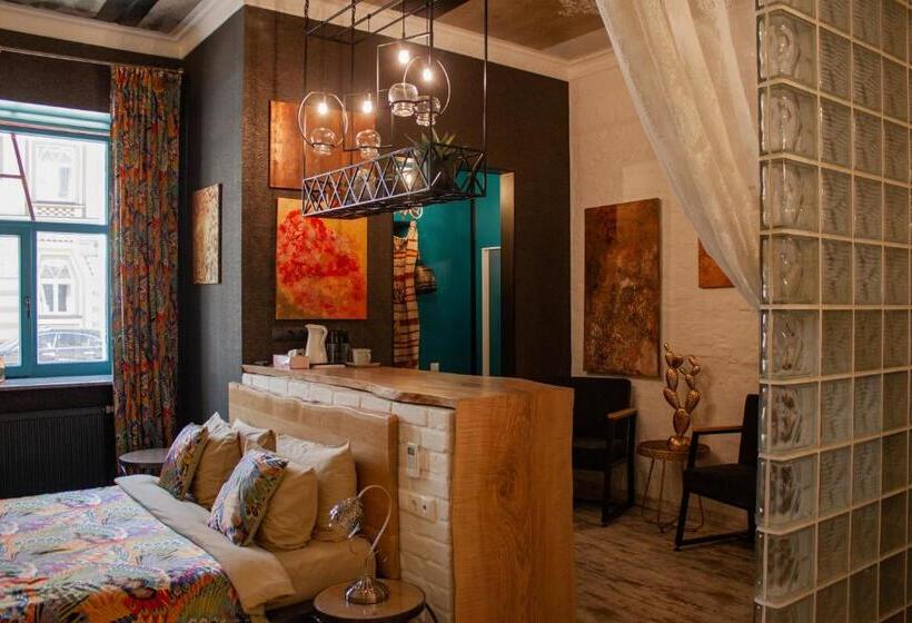 هتل Manna Boutique