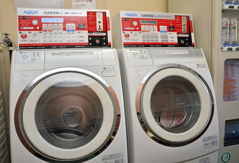 בית מלון כפרי Omura Central