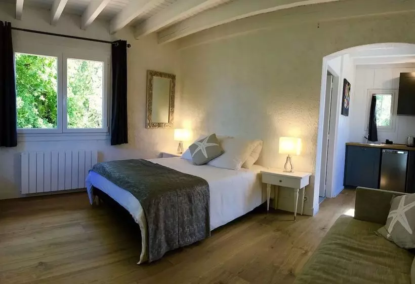 پانسیون Les Chambres De L Arestel