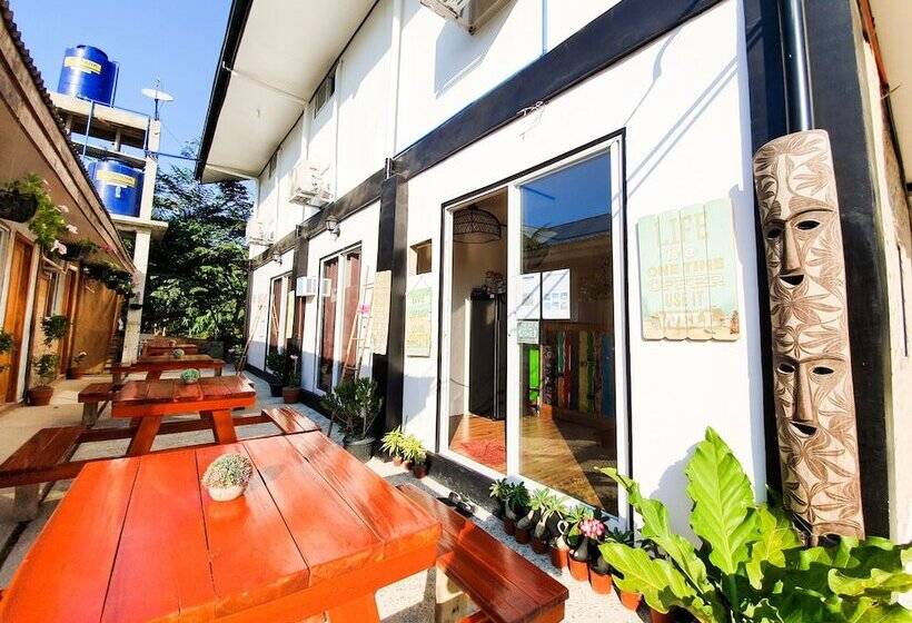 פנסיון Keira Tourist Inn