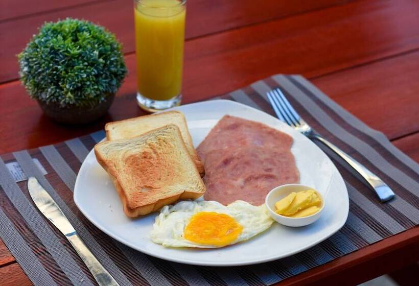 פנסיון Keira Tourist Inn