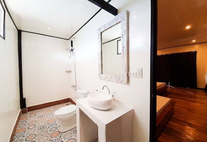 פנסיון Keira Tourist Inn