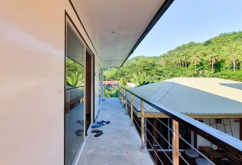 פנסיון Keira Tourist Inn