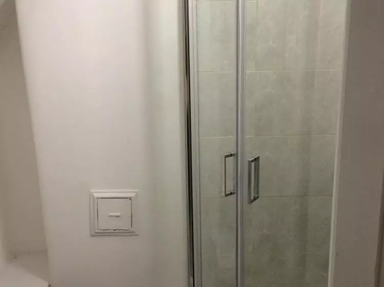 Majatalo Regent Serviced Suites