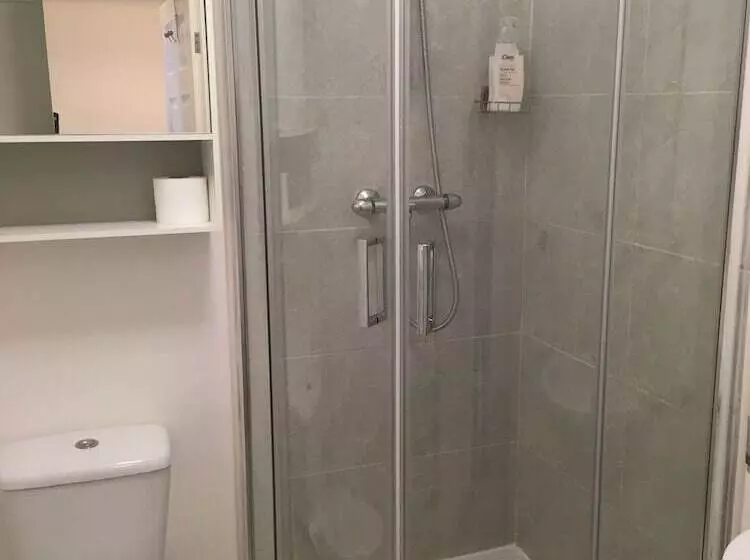 Majatalo Regent Serviced Suites