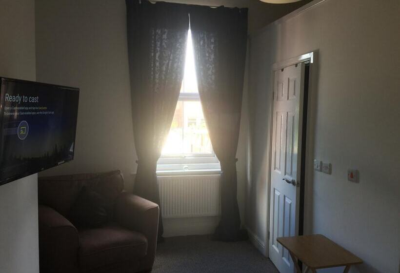 بنسيون Regent Serviced Suites