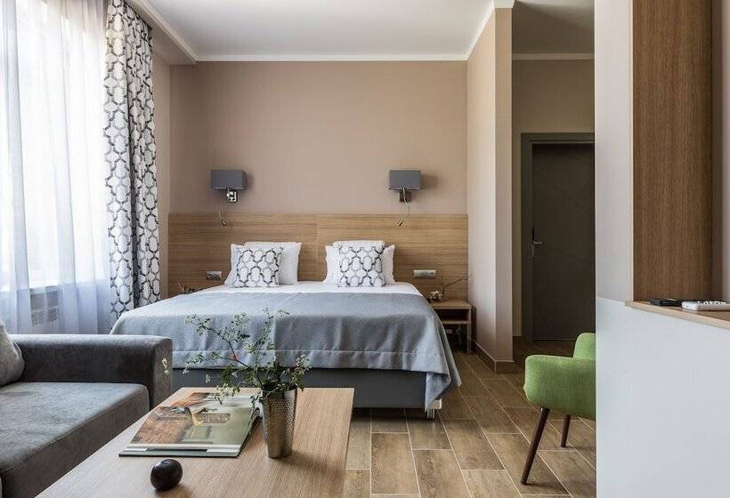 פנסיון Sowa House