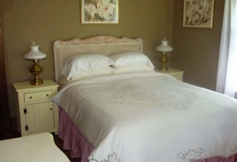 1922 Starkey House Bed & Breakfast Inn