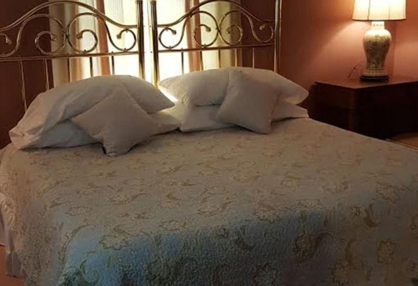 1922 Starkey House Bed & Breakfast Inn