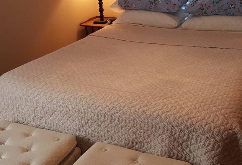 1922 Starkey House Bed & Breakfast Inn