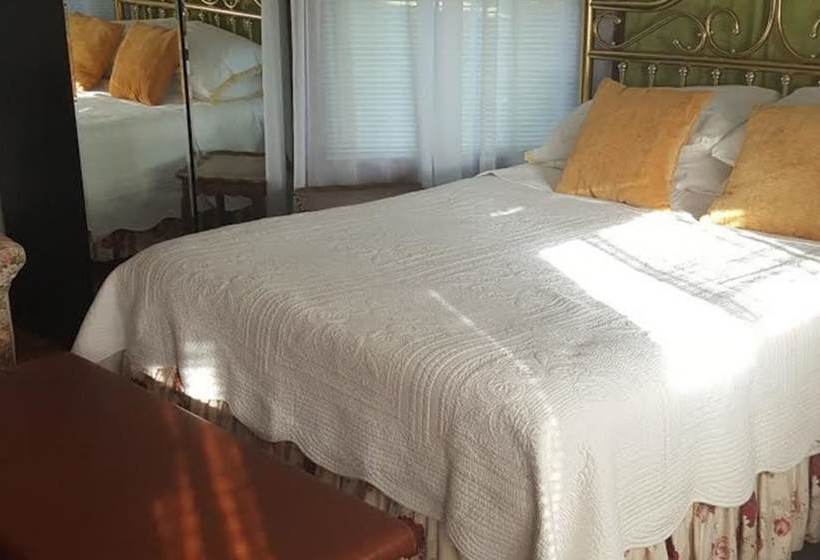 1922 Starkey House Bed & Breakfast Inn