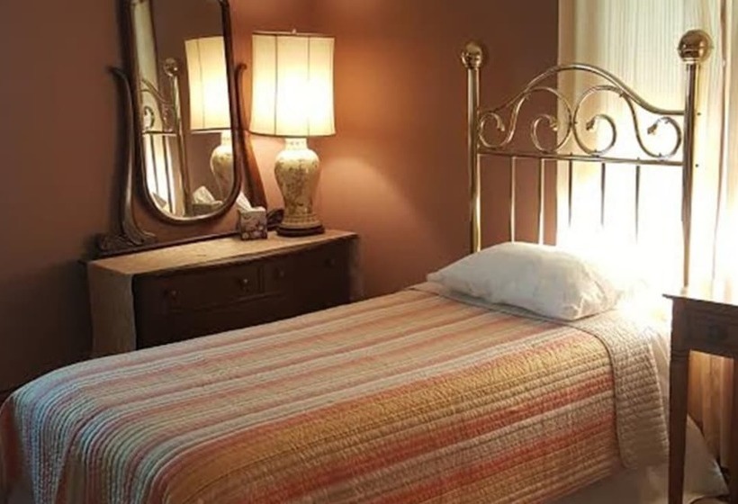 1922 Starkey House Bed & Breakfast Inn