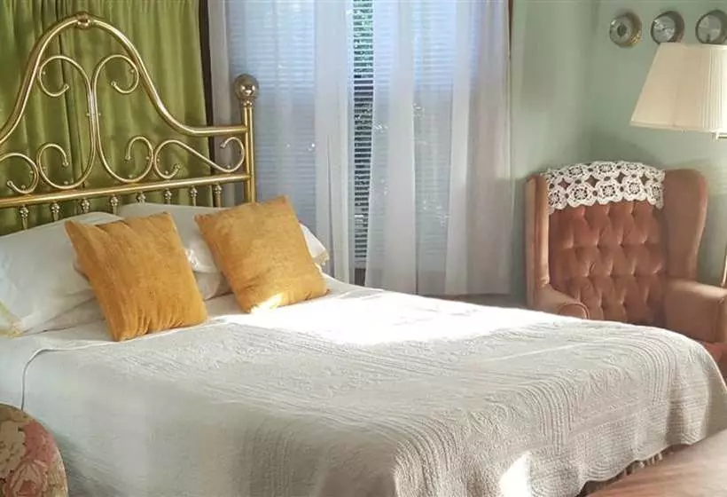 1922 Starkey House Bed & Breakfast Inn