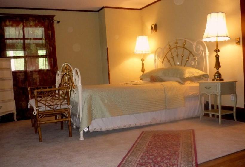 1922 Starkey House Bed & Breakfast Inn