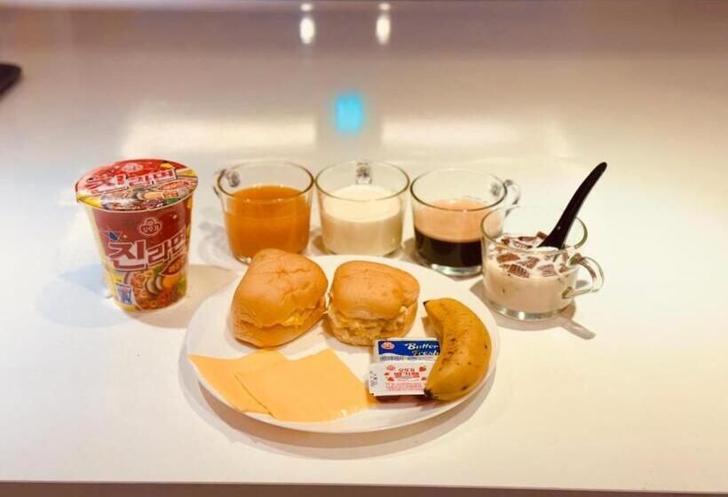 Busan Seomyeon Business Hotel J7