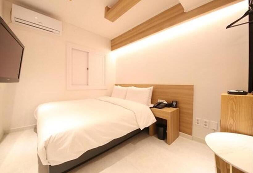 Busan Seomyeon Business Hotel J7