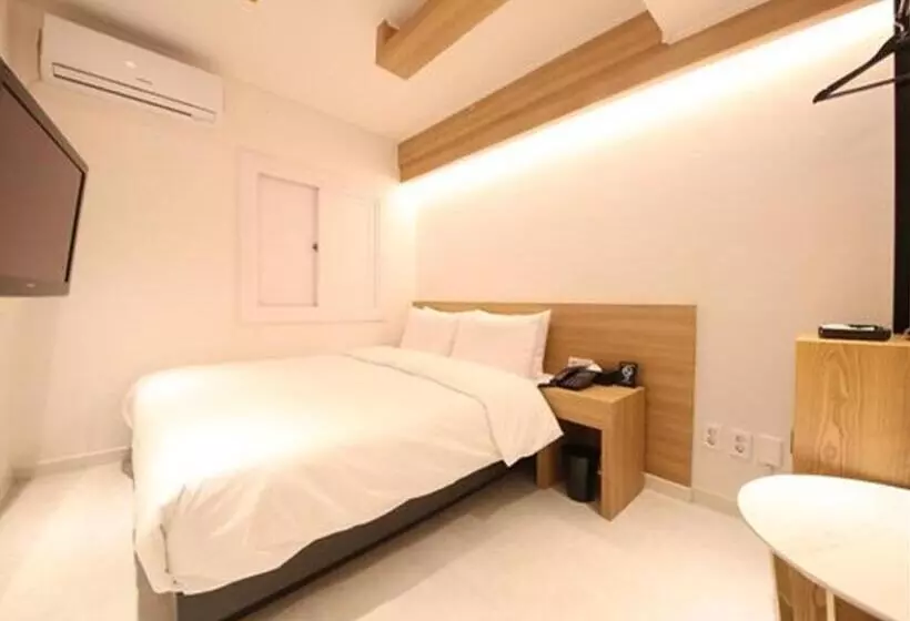Busan Seomyeon Business Hotel J7