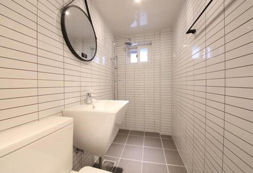 Busan Seomyeon Business Hotel J7