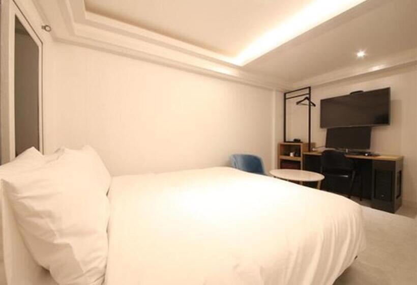 Busan Seomyeon Business Hotel J7