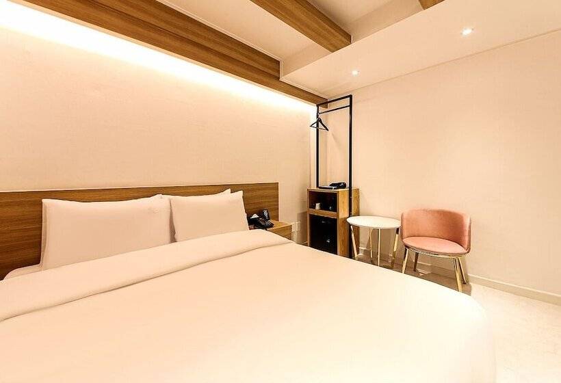 Busan Seomyeon Business Hotel J7
