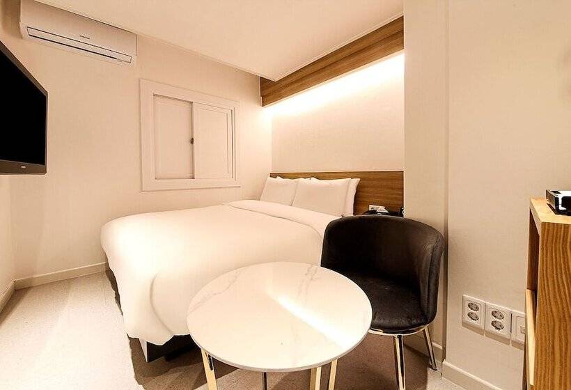 Busan Seomyeon Business Hotel J7