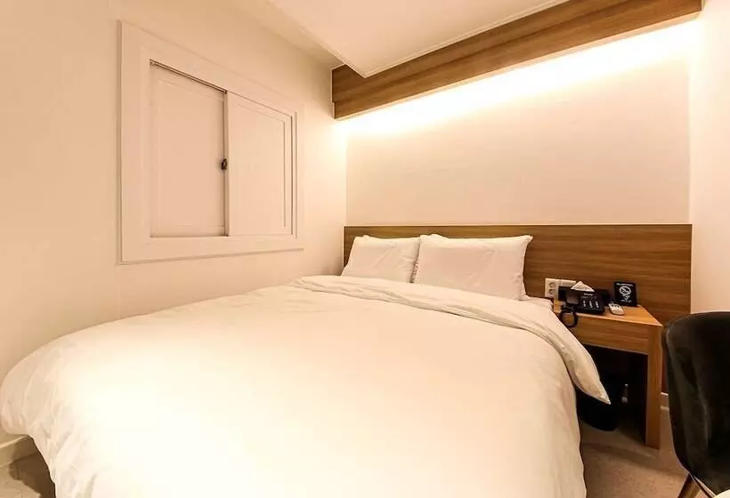 Busan Seomyeon Business Hotel J7