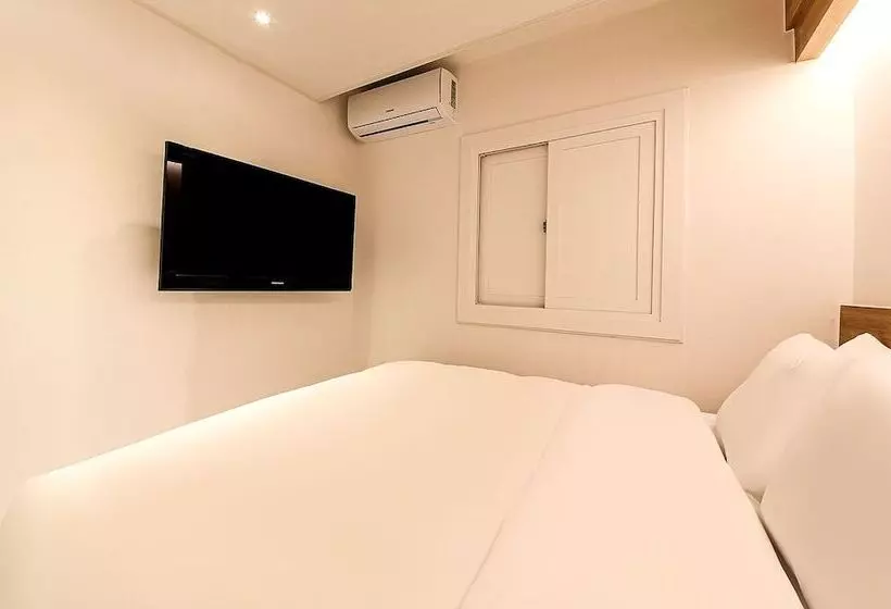 Busan Seomyeon Business Hotel J7